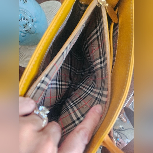 Burberry Bundle! Gorgeous Top Handle Bag And Matching Wallet In EUC - Picture 12 of 16